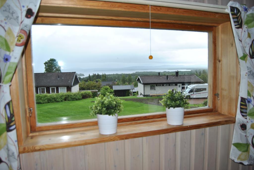 Orsastuguthyrning-Hoeglunda Habitación foto